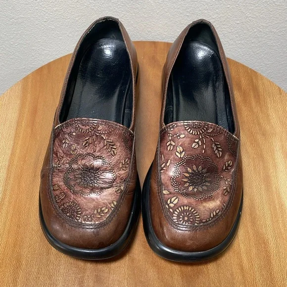 Dansko Brown Floral Mules - Picture 2 of 15